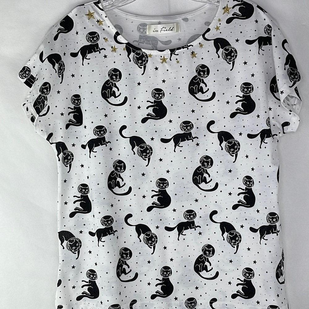 Stars & Space Cats Black & White Gold Embroidered Stars Short Sleeved Top